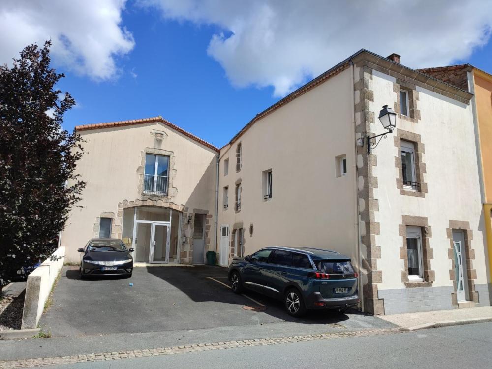 Logis Des Chouans Apartamento Les Landes-Genusson Exterior foto