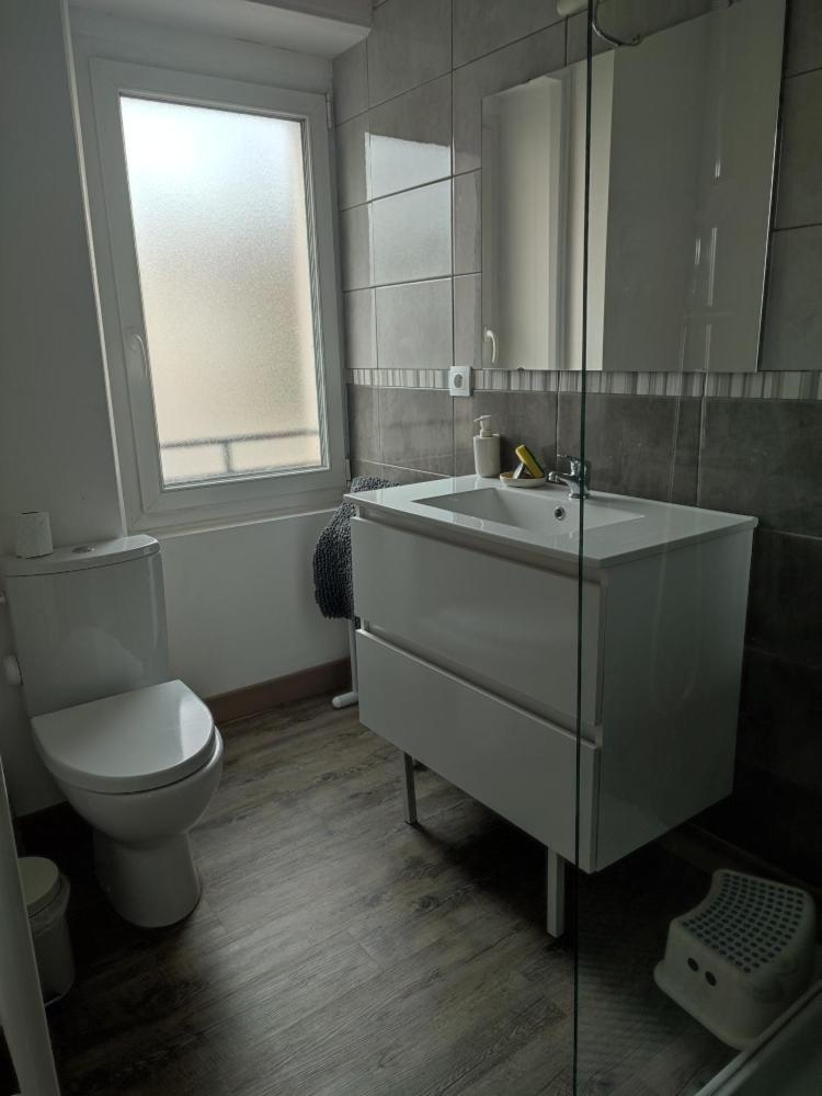 Logis Des Chouans Apartamento Les Landes-Genusson Exterior foto